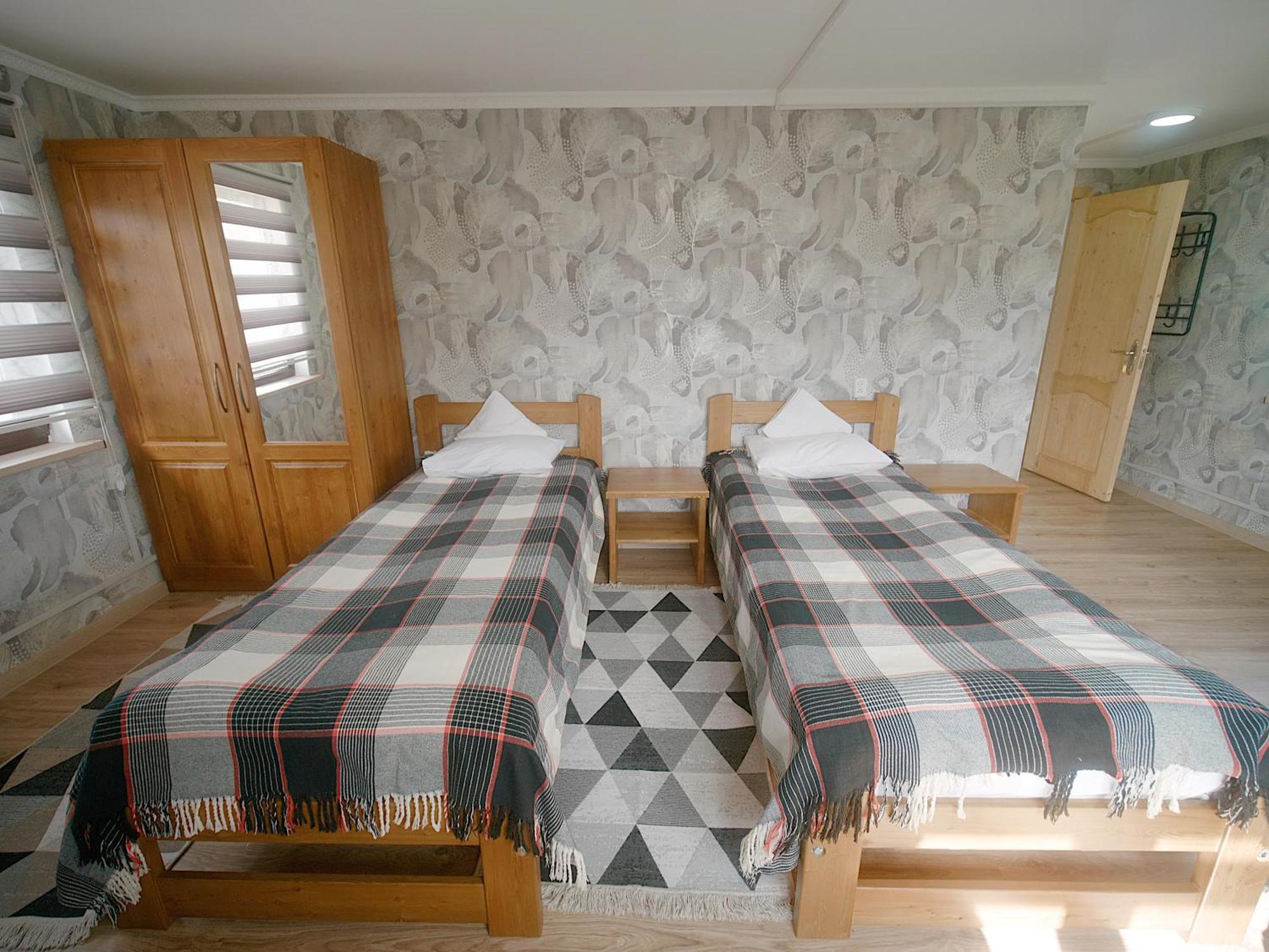 Guesthouse Alakol Каракол Екстер'єр фото